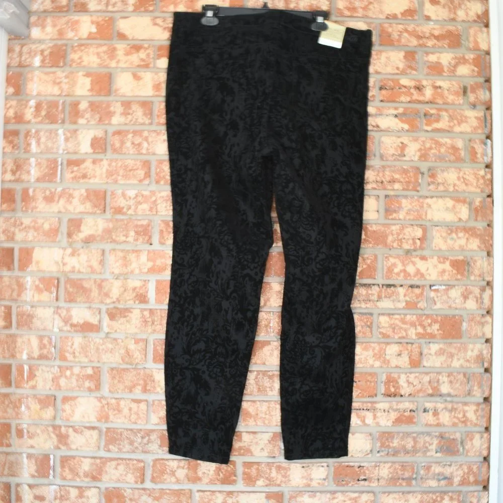 CODE Bleu Skinny Pants NWT - Picture 4 of 6